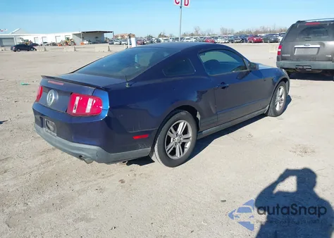2011 Ford Mustang V6 z USA, uszkodzony, nr VIN 1ZVBP8AM6B5128802